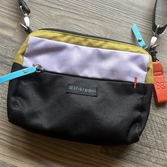 Sherpani Skye Black/Green/Purple Crossbody Bag - Mini/Travel/Outdoor/Everyday - Picture 3 of 9